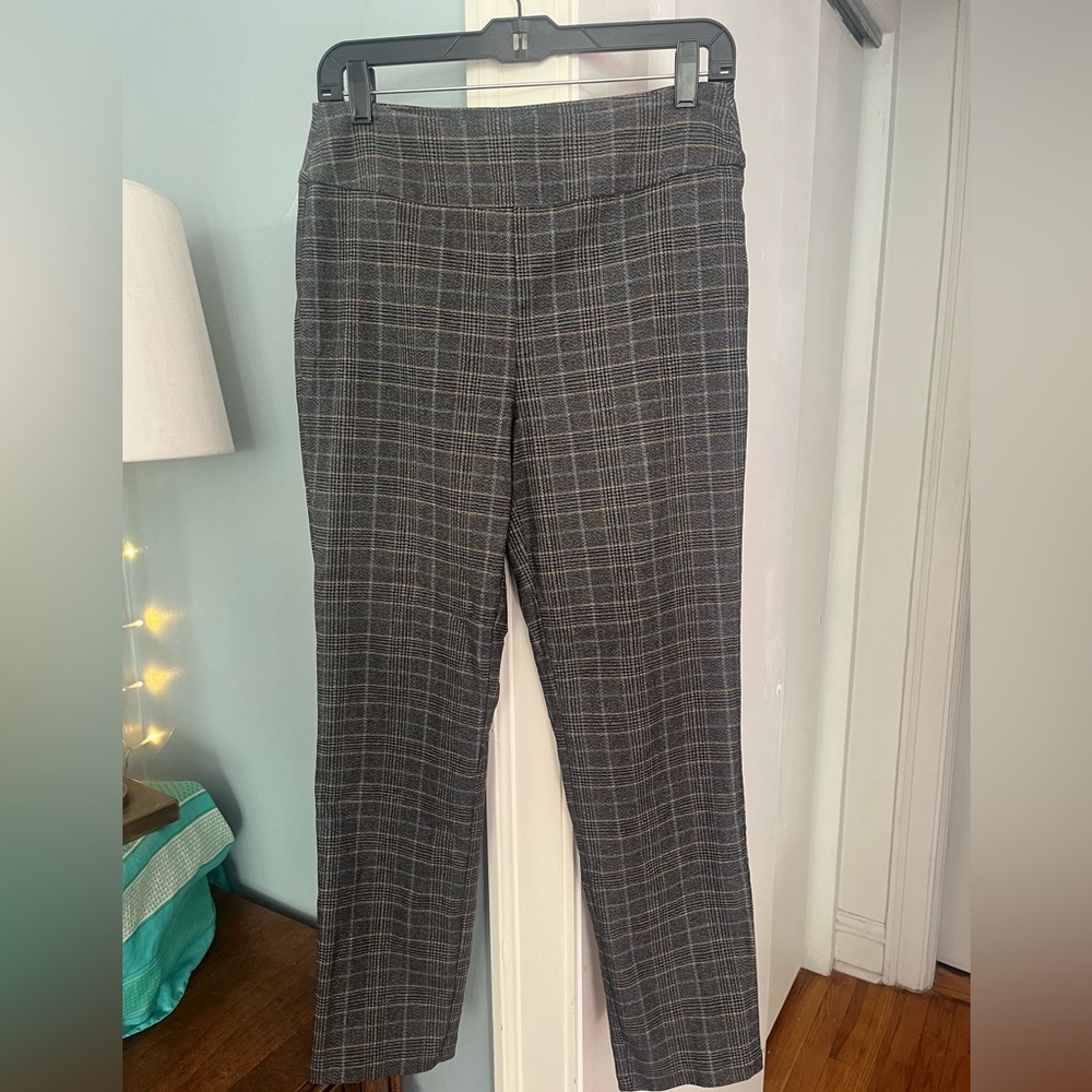 Pull-on, stretchy Tribal ankle length dress pants sz 10